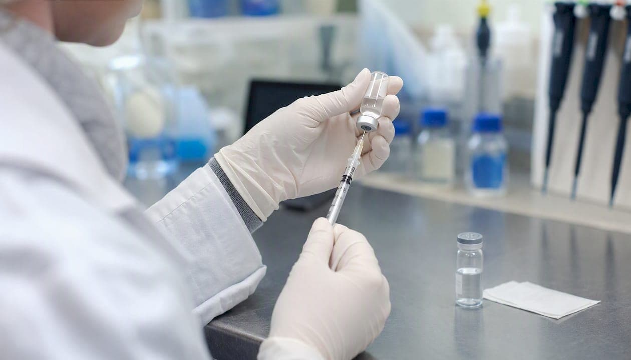 CJC-1295 and Ipamorelin: Stack, Dosing, and Monitoring
